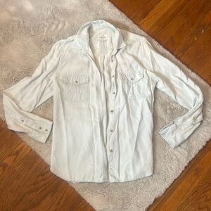 🦅 AE light blue Jean button up